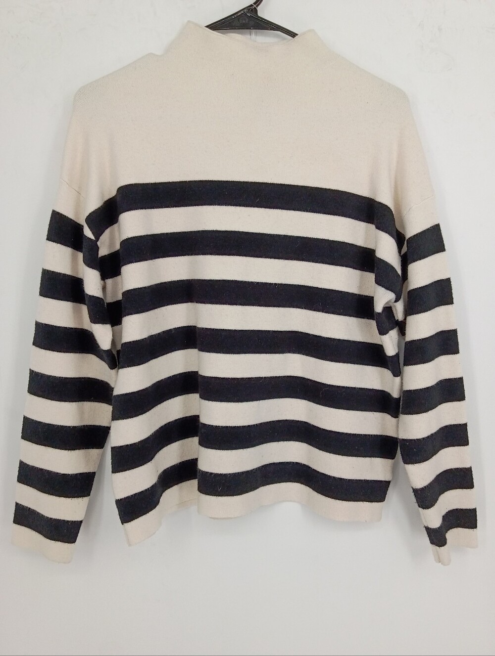 Nicole Miller Cream and Black Striped Mock Neck Sweater Vintage Y2K Size Large